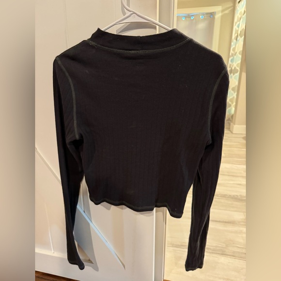American Eagle Black Long Sleeve Shirt Size Medium - Picture 3 of 3